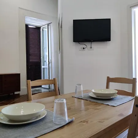 Casa Alighieri * Neapol